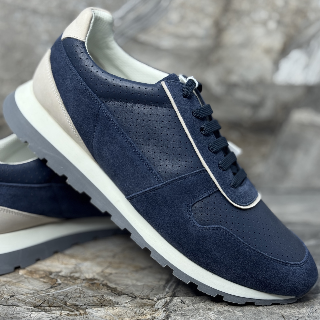 Чоловічі кросівки