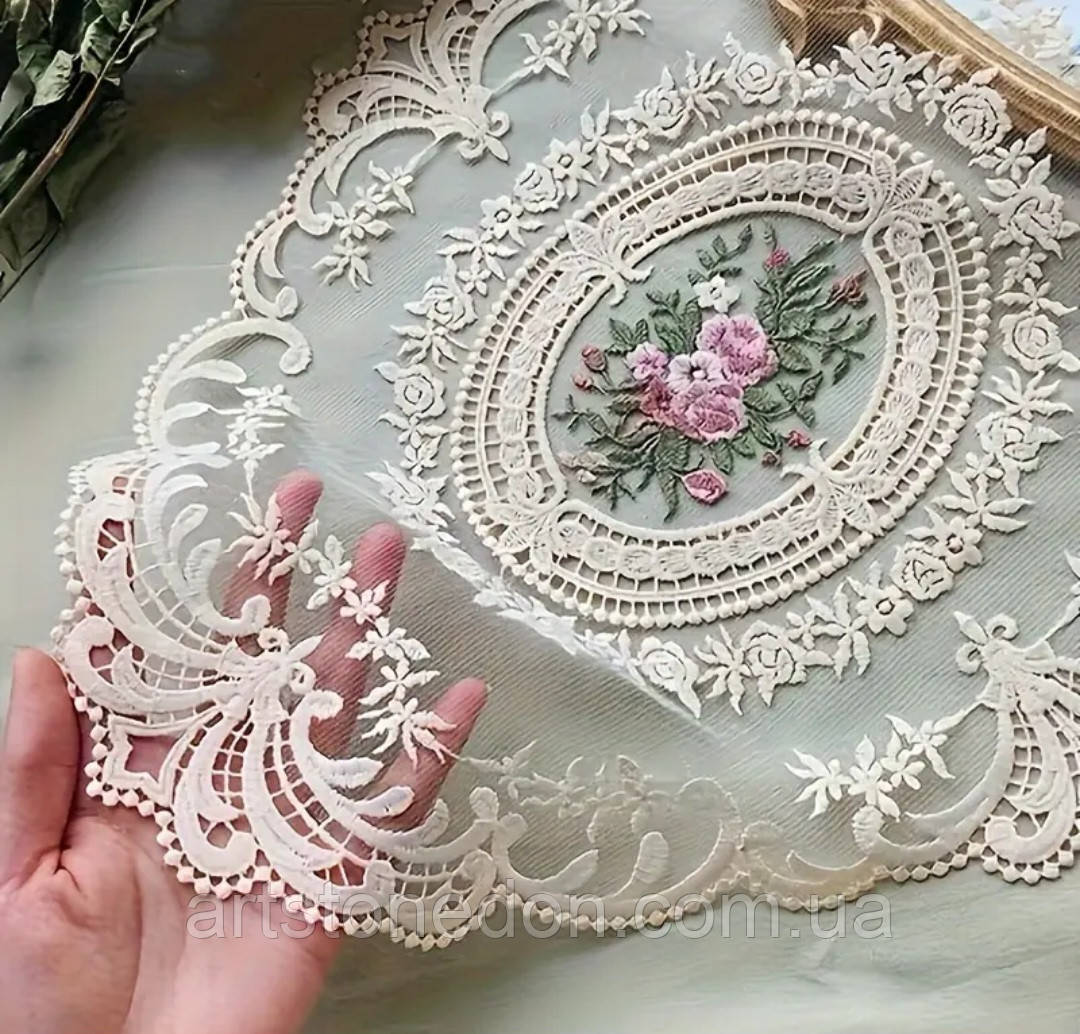 Серветка декоративна мереживна з вишивкою, овальна 30×43 см, фото 1