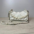 Сумка багет із декоративним фарбованим ланцюжком А-1730 Біла, фото 3