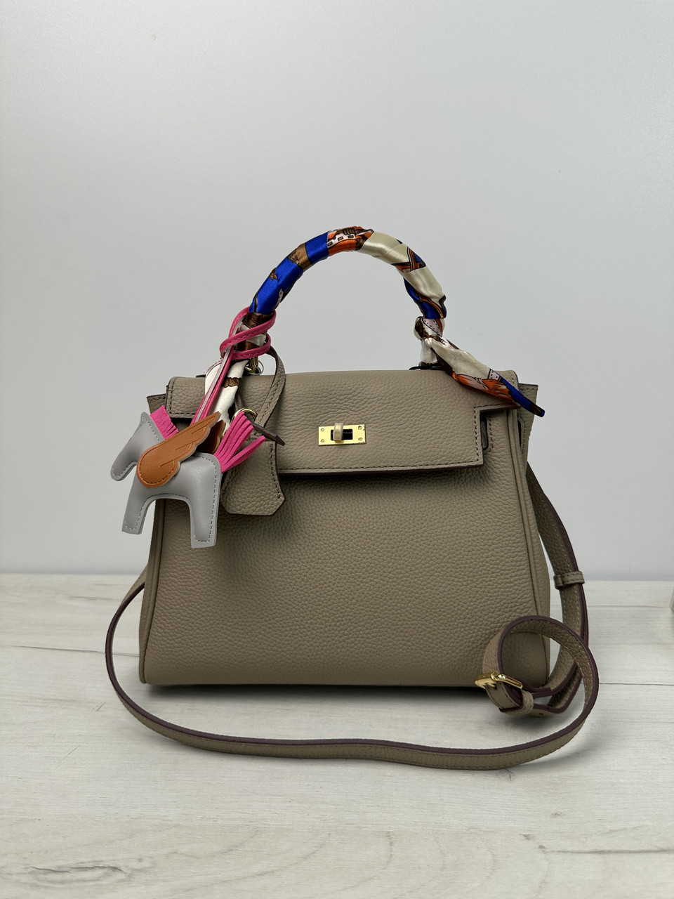 Шкіряна сумка з ручкою 25см / золота фурнітура КТ-815-25 Бежева, фото 1