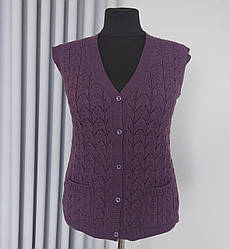Жіноча в'язана жилетка фіолетового кольору на гудзиках 52/56 р