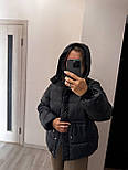 Жіноча куртка з куліскою на талії з капюшоном холофайбер — стильна куртка осінь-зима (розміри S, M, L, XL), фото 4