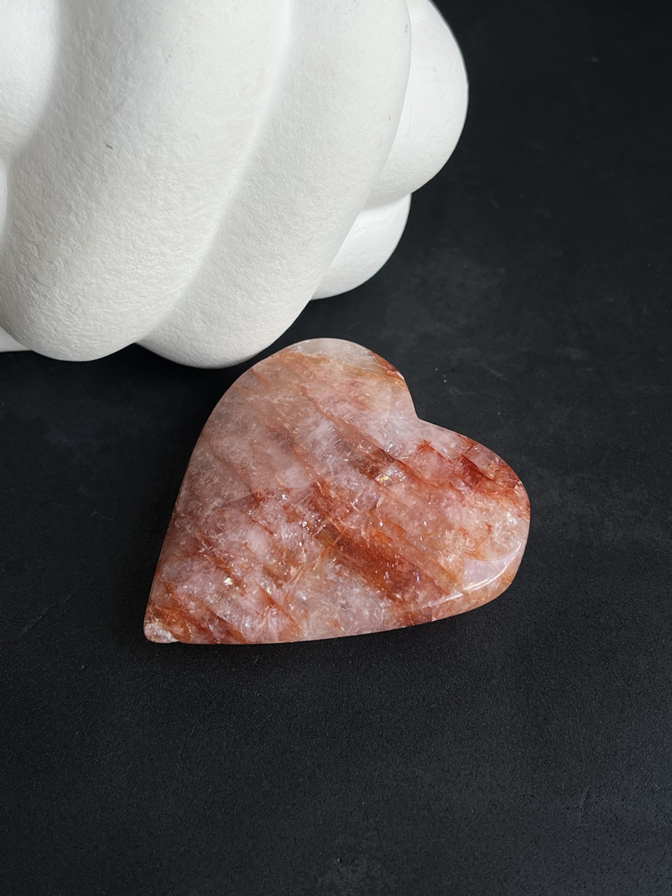 Вогняний кварц полумʼяний кварц натуральний серце 61*56*19 мм., фото 1