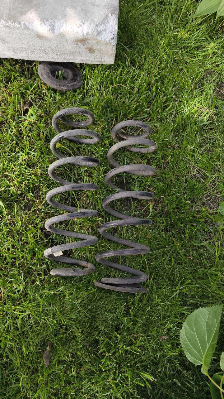 Пружина задня шкода а7 балка, фото 1