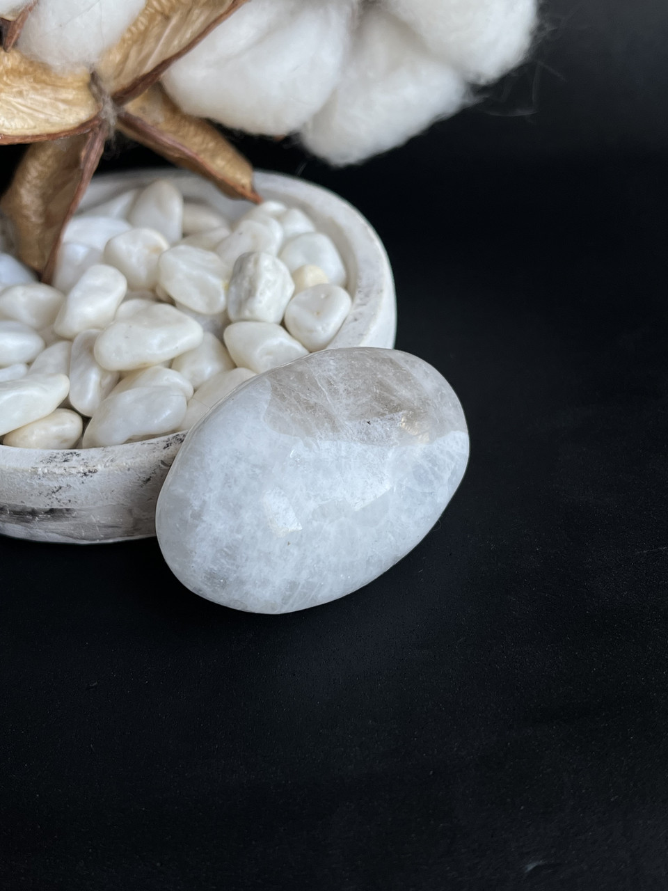 Кабошон натуральний місячний камінь овал камінь кабошон палм адуляр 48*32*19 мм, фото 1