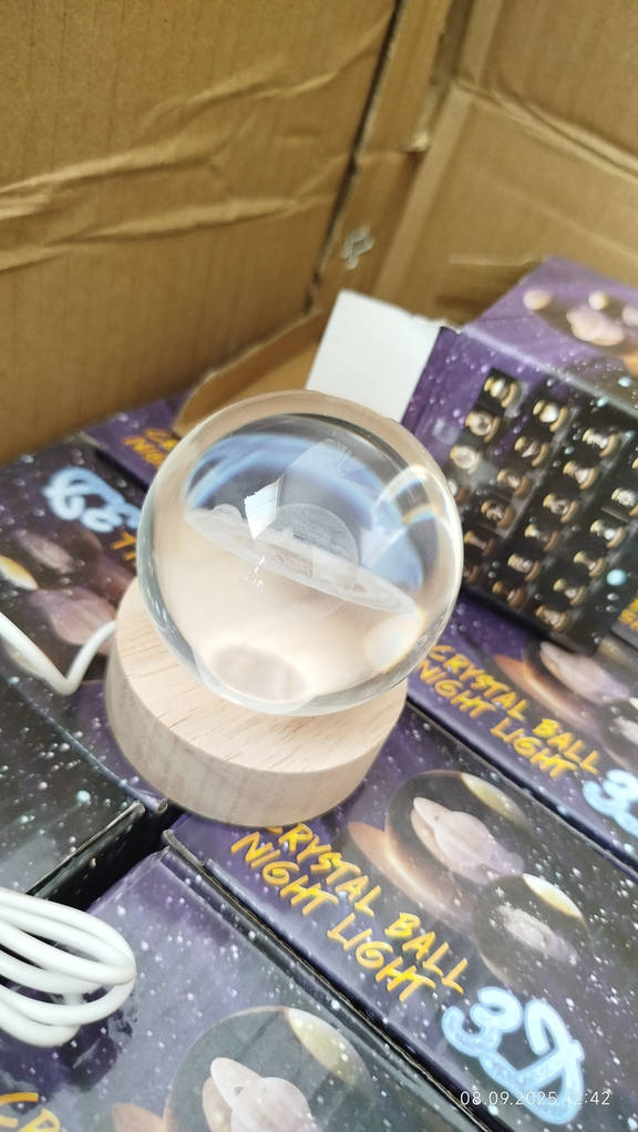Декоративна 3D-сушарка нічник лампа кришталева Сонячна система Led світильник USB з підсвіткою - фото покупців 1