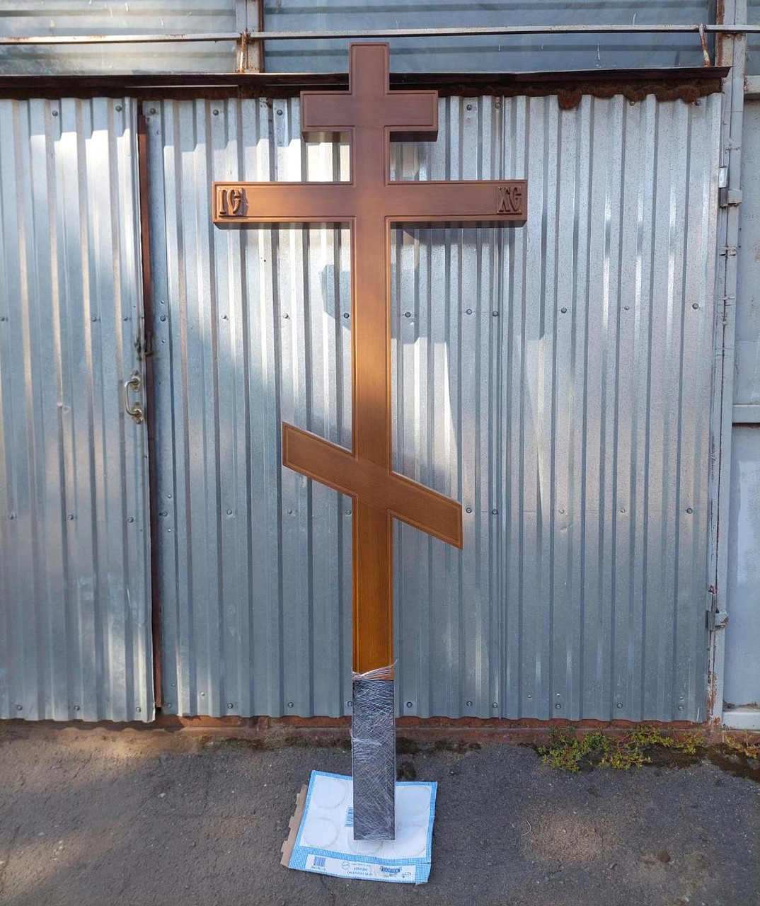 Хрест на кладовище з дубу різьблений 1.8 м + 50 см в землю, фото 1
