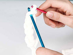 Гачок для в'язання металевий довжина 27см, діаметр 2,5мм. Колір мікс