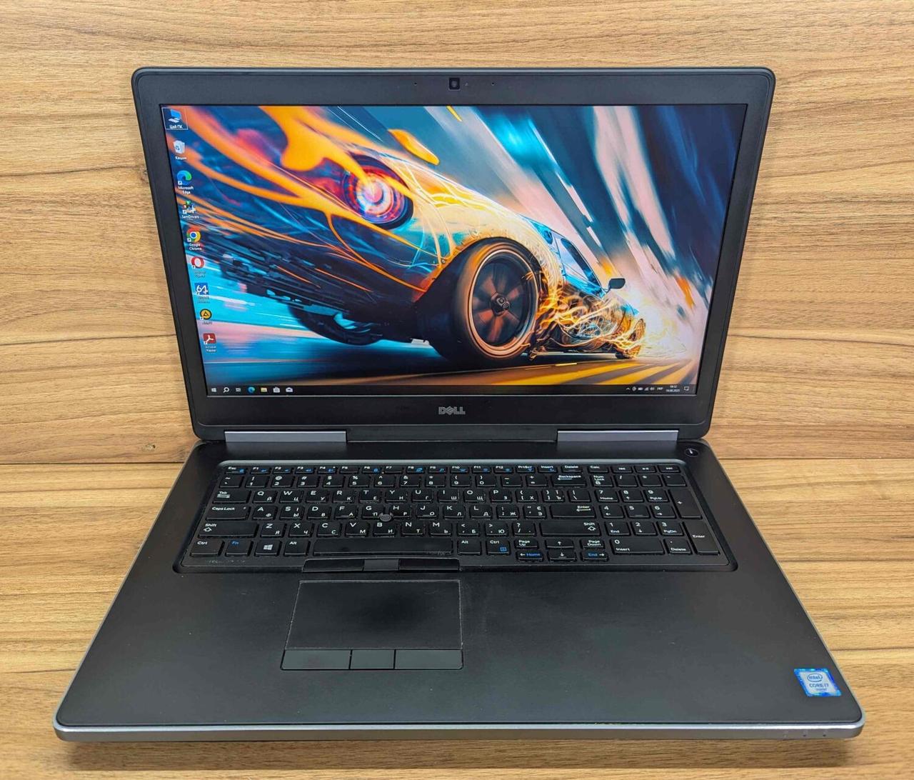Б/в Ноутбук Dell Precision 7710 17.3" 1920x1080| i7-6920HQ| 32GB RAM| 256GB SSD+640GB HDD| Quadro M3000M 4GB
