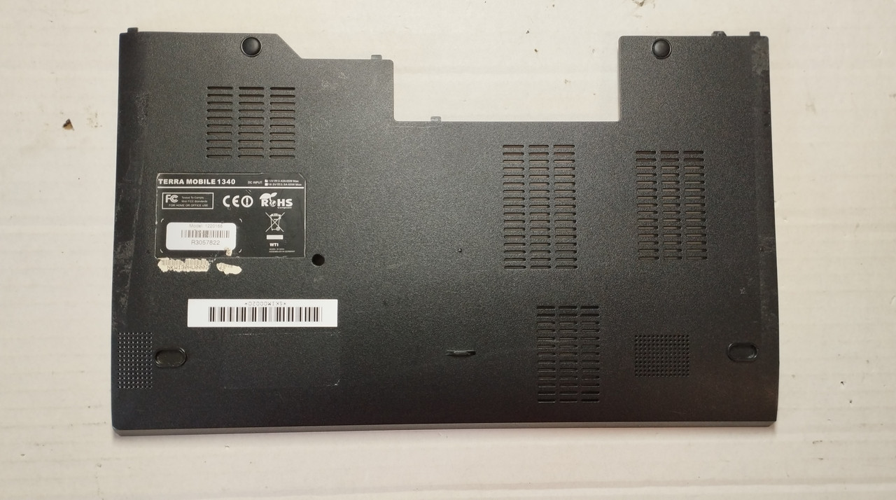Terra Mobile 1340 Clevo W130HU Bangho Bes G03 Корпус E (Сервісний люк великий) 6-42-W1308-102 б/в
