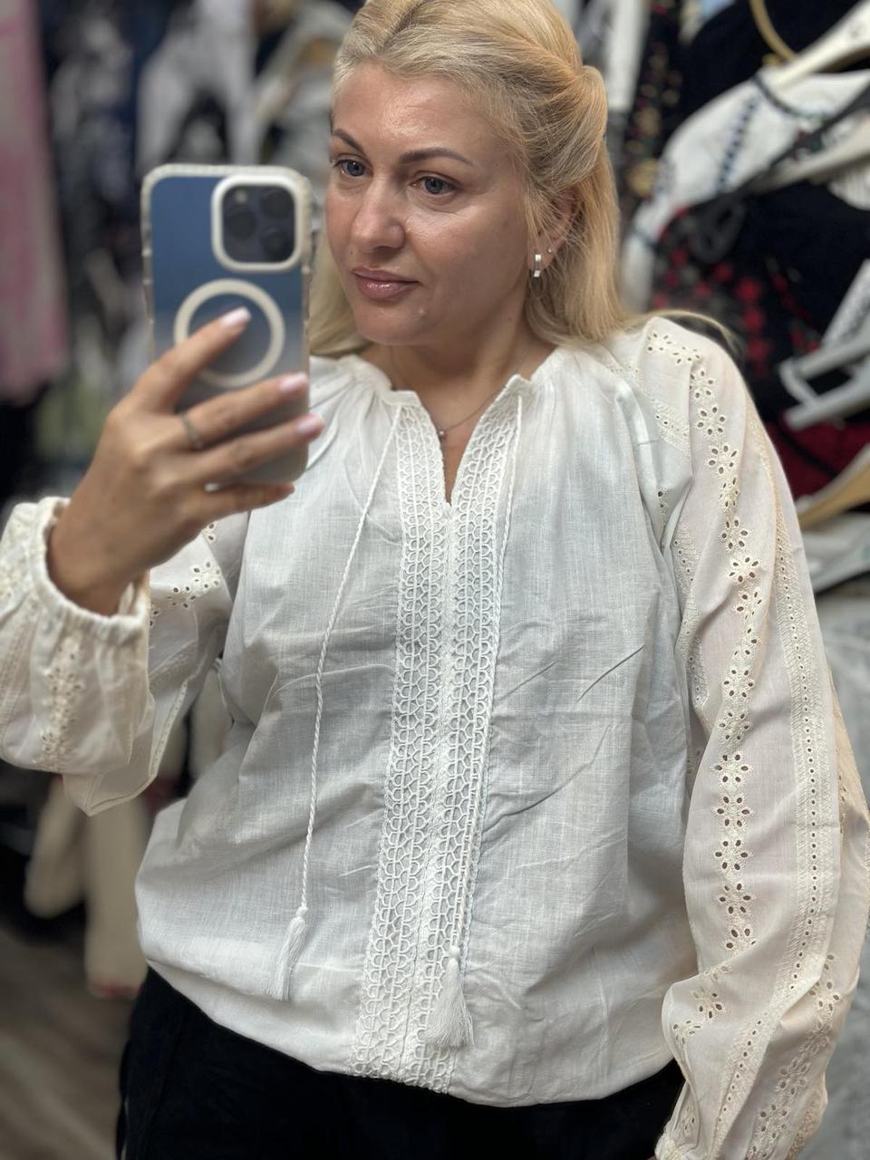 Вишиванка біла з ніжною вишивкою та мереживними вставками розміри S, М, L