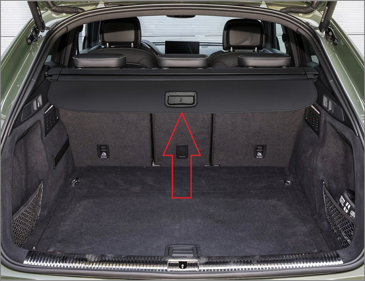 Чорна шторка (ролета) багажника Audi Q5 / SQ5 (FY) 2016-2024, фото 1