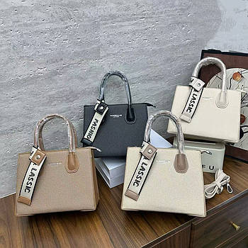 Сумка жіноча прямокутна 24*19 см на блискавці зі штучної шкіри у різних кольорах Fuerya