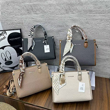 Сумка жіноча прямокутна 25*18 см на блискавці зі штучної шкіри у різних кольорах Fuerya