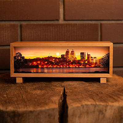 Нічник-панорама "Місто Дніпро", лаковане дерево (LED, Акумулятор, USB Type-C)