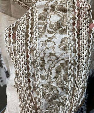 Жіноча світло-бежева вишиванка з бежевими візерунками розміри XL, 2XL, 3XL, фото 3