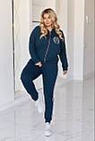 Костюм спортивний з лампасами та стразами у кольорах 3006, фото 4