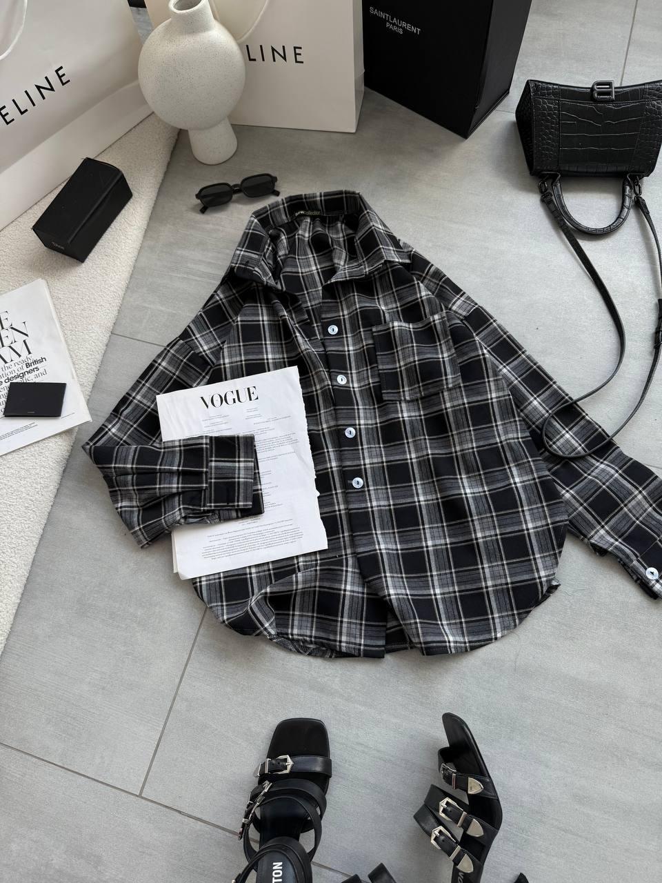 Модна базова стильна осіння жіноча картата котонова подовжена сорочка в клітку фланель, фото 1
