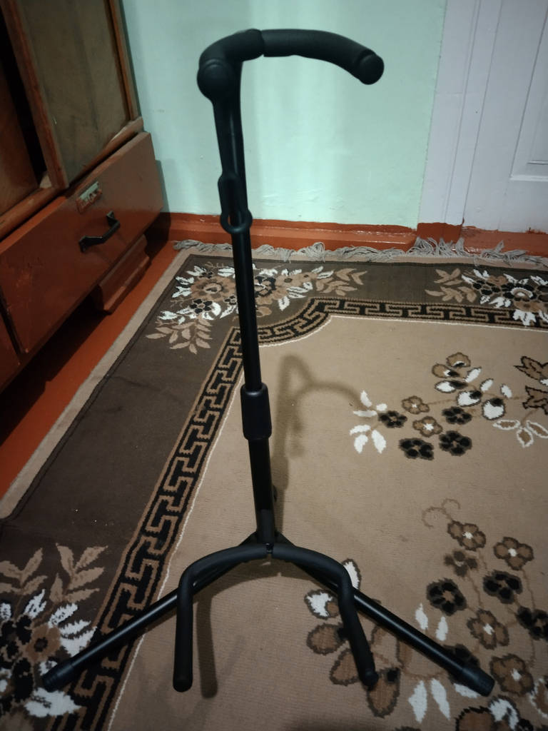 Гітарна стійка підлогова JX31 з утримувачем (типу автофлип) універсальна - фото покупців 1