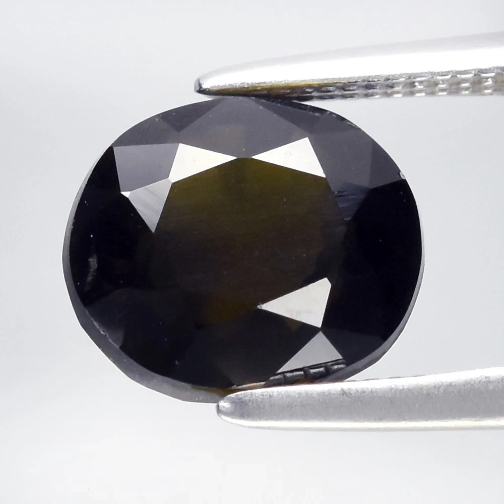 1.83 кт Природний зелений турмалін