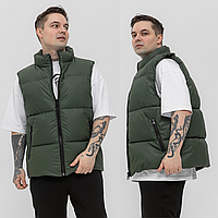 Чоловіча жилетка весна осінь безрукавка демісезонна з кишенями утеплена на блискавці пух зелена