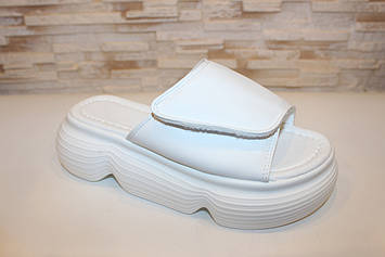 Шльопанці жіночі білі на липучках Б1714