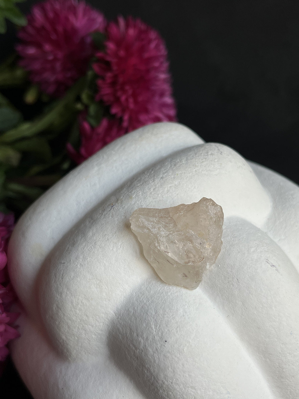 Натуральний топаз 24*23*6 мм. Необроблений топаз. Топаз камінь без оправи., фото 1