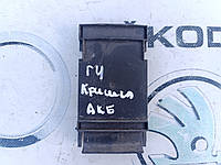 Накладка (заглушка) АКБ Volkswagen Golf IV/Bora/Skoda Octavia 1997-2005 1J0915337