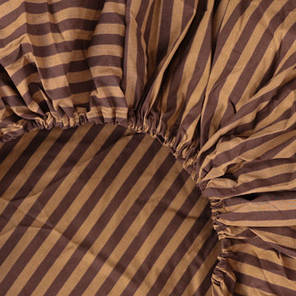 Однотонне бавовняне простирадло-чохол на гумці з бязі (140*200*25) коричневого кольору в смужку, фото 2