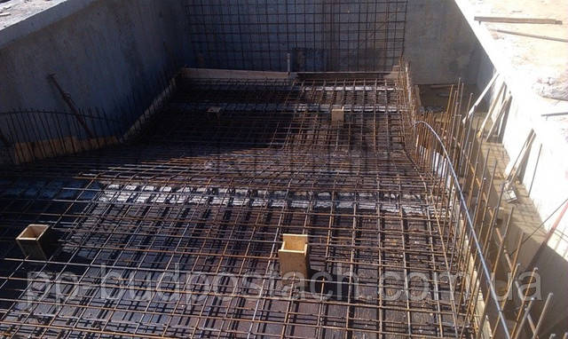 Будівництво бетонного басейну