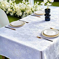 Жакардова скатертина Leeseph з квітковим візерунком 130×180 см біла