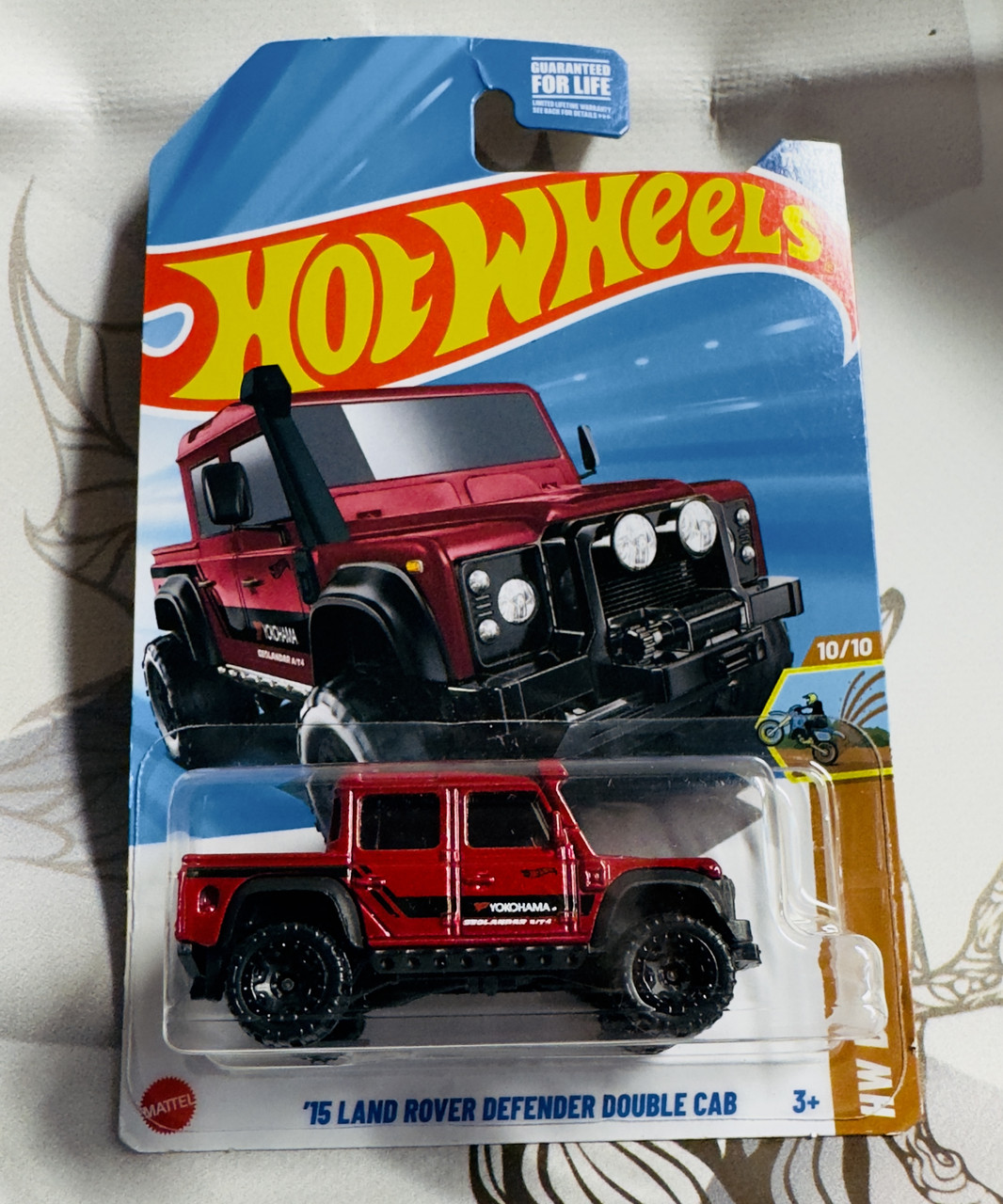 Колекційна машинка Хот Вілс Hot Wheels 15 Land Rover Defender Double Cab