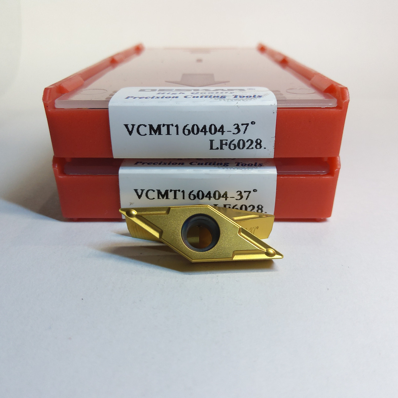 VCMT160404- 37° LF6028 DESKAR (Сталь, Нержавіюча сталь, Чавун) Твердосплавна пластина