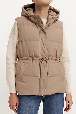 Жіночий утеплений жилет бежевий (6875)