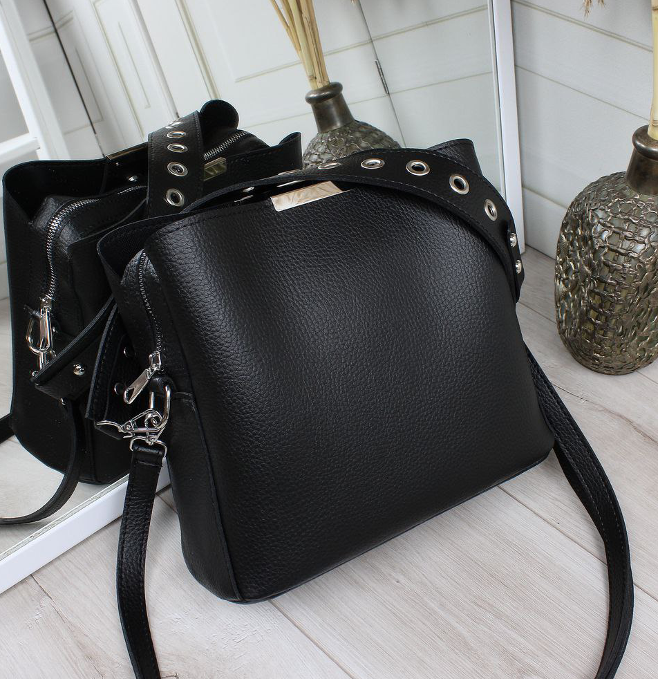 Шкіряна жіноча чорна сумка через плече квадратна середнього розміру модна на широкому ремені, фото 1
