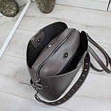 Шкіряна сумка через плече квадратна середнього розміру модна на широкому ремені, фото 6
