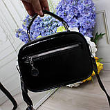 Шкіряна лакова жіноча чорна сумка клатч на широкому ремені вечірня маленька через плече, фото 2