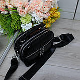 Шкіряна лакова жіноча чорна сумка клатч на широкому ремені вечірня маленька через плече, фото 3