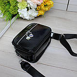 Шкіряна лакова жіноча чорна сумка клатч на широкому ремені вечірня маленька через плече, фото 5