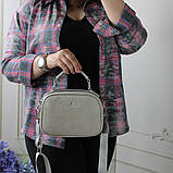 Шкіряна лакова сумка жіноча клатч на широкому ремені вечірня маленька через плече сіра, фото 6