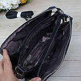 Шкіряна модна жіноча сумка через плече маленька синя класика, фото 6