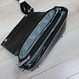 Шкіряна модна жіноча чорна сумка через плече маленька класична з ланцюжком, фото 7