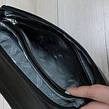 Шкіряна модна жіноча чорна сумка через плече маленька класична з ланцюжком, фото 9