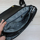 Шкіряна модна жіноча чорна сумка через плече маленька класична з ланцюжком, фото 10