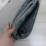 Шкіряна модна сумка жіноча через плече маленька класична з ланцюжком сіра, фото 5