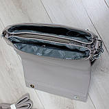 Шкіряна модна сумка жіноча через плече маленька класична з ланцюжком сіра, фото 6