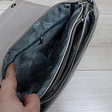 Шкіряна модна сумка жіноча через плече маленька класична з ланцюжком сіра, фото 8