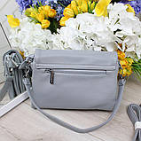 Шкіряна модна жіноча сумка блакитна через плече маленька класична з ланцюжком, фото 4