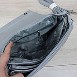 Шкіряна модна жіноча сумка блакитна через плече маленька класична з ланцюжком, фото 9