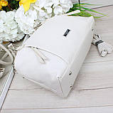 Шкіряна модна сумка жіноча середнього розміру через плече класична молочна, фото 3